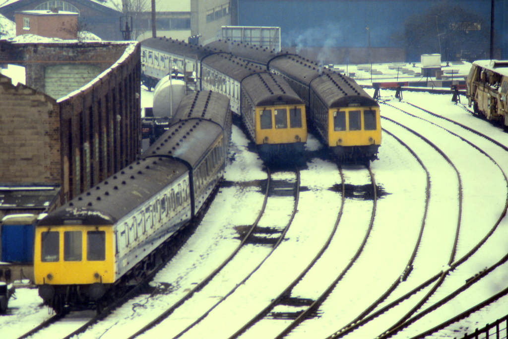 DMU's on shed in the snow